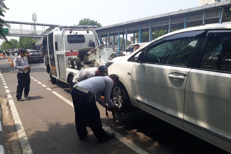 Jakarta Terapkan Parkir Ganjil Genap